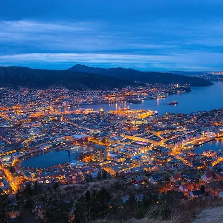 Central Apartment In Bergen! アパート